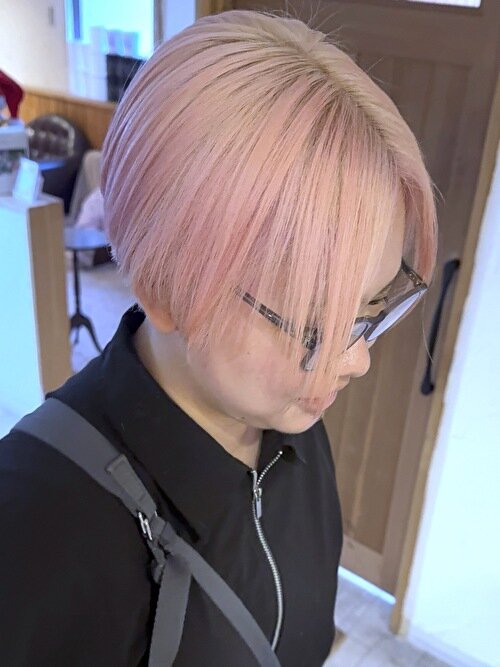 記事【【透明感ハイトーン】ハンサムショート×ホワイトオーキッドピンク×ブリーチ３回 ※動画有】のサムネイル画像