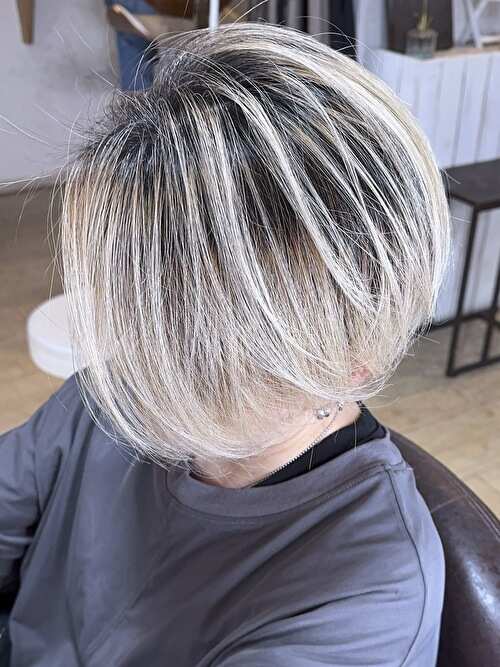 記事【【骨格補正カット】ハンサムショート×ホワイトバレイヤージュ×ブリーチ３回 ※動画有】のサムネイル画像
