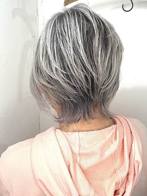 記事【【コントラスト強め】脱白髪染めバレイヤージュ×ホワイトミルクティグレージュ×ブリーチ２回 ※動画有】のサムネイル画像