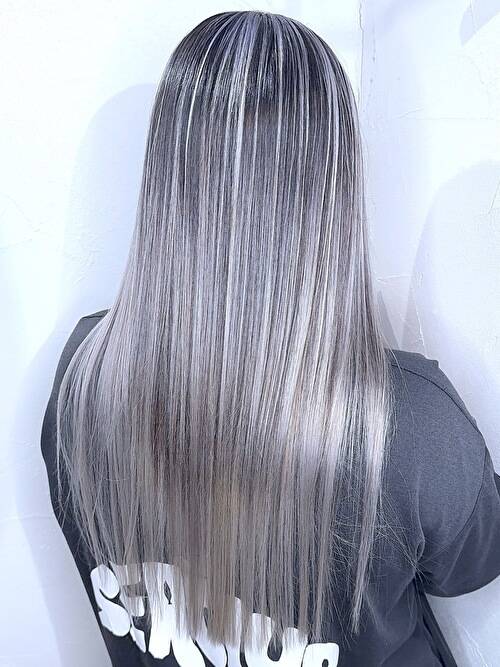 記事【【リタッチで復活】ホワイトシルバーバレイヤージュ×ブリーチ２回 ※動画有】のサムネイル画像