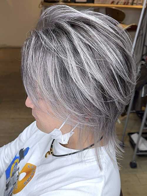 記事【【デザインフルチェンジ】ホワイトシルバーバレイヤージュ×ブリーチ２回 ※動画有】のサムネイル画像