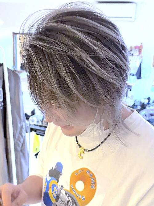 記事【【毛流れ強調デザイン】ホワイトシルバーバレイヤージュ×ブリーチ２回 ※動画有】のサムネイル画像