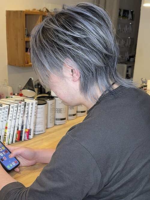 記事【【ウルフ×ハイトーン】メンズホワイトシルバーバレイヤージュ×ブリーチ２回 ※動画有】のサムネイル画像