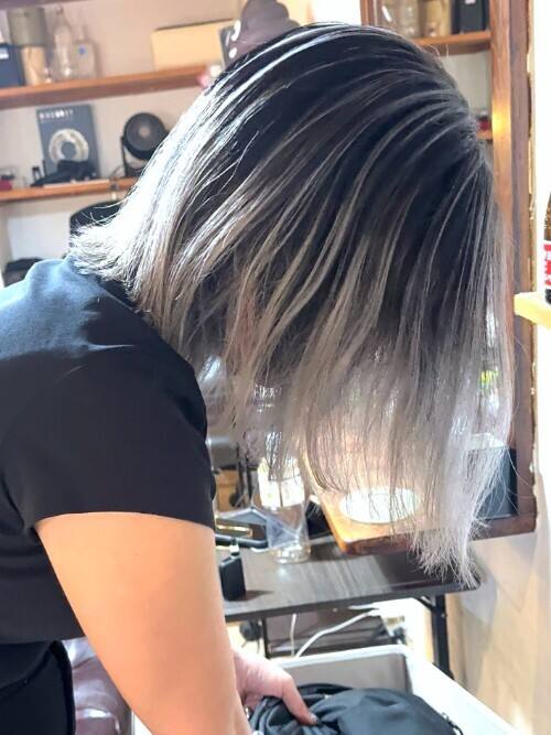 記事【【立体的透明感】ホワイトシルバーバレイヤージュ×ブリーチ２回 ※動画有】のサムネイル画像